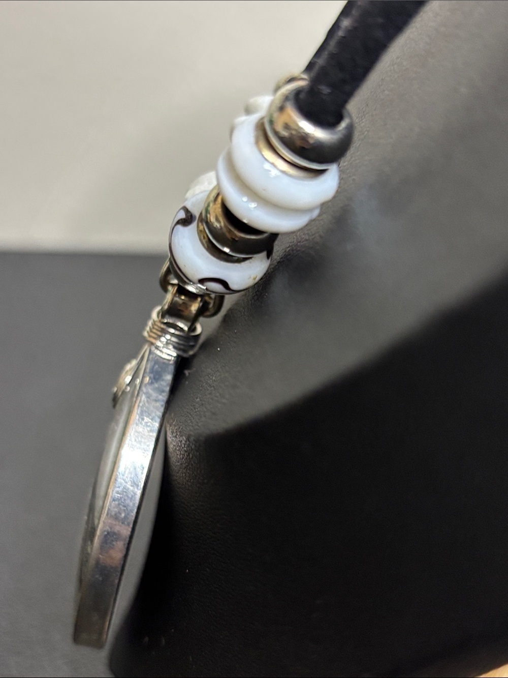 Vintage Swirl Glass Pendant Necklace Black White Glass Lampwork Beaded Cord - Picture 3 of 10